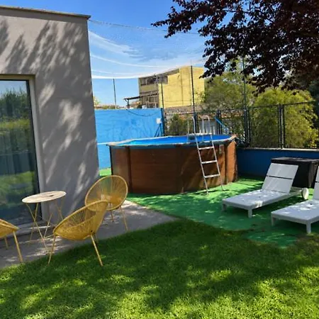Chalet Atelier Randagi Al Pigneto 1&2 *